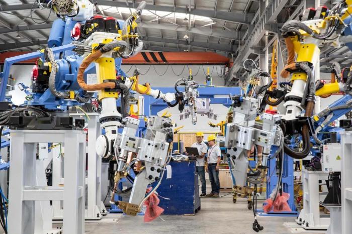 Analyse van de voordelen van verschillende materialen bij grootschalige machineverwerking